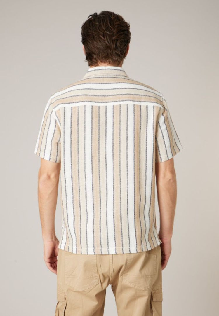 LIGHT BEIGE